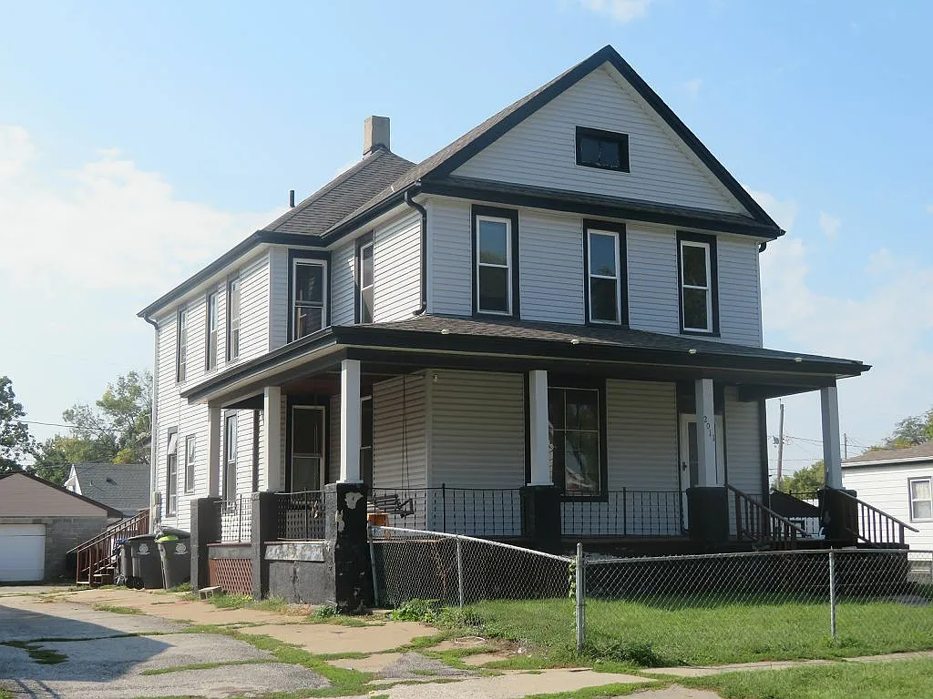 5 bed, 2792 sqft, $2,500 — Photo 1