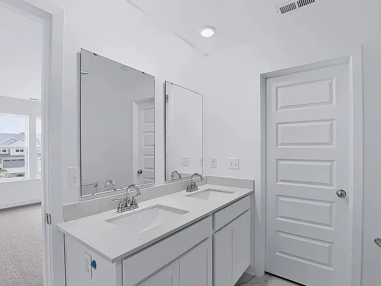 410 Monarch Ln — Photo 24