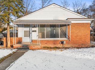 28232 Edward St, Roseville, MI