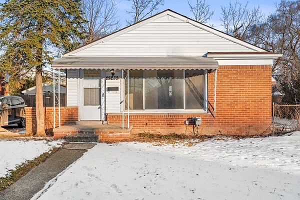 28232 Edward St photo 1