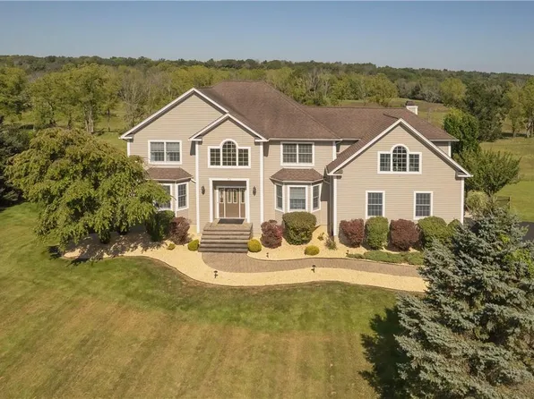 70 Blooms Corners Road, Warwick, NY 10990