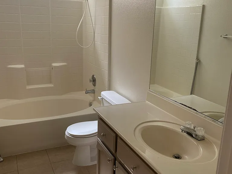 3814 E Paradise Ave — Photo 20