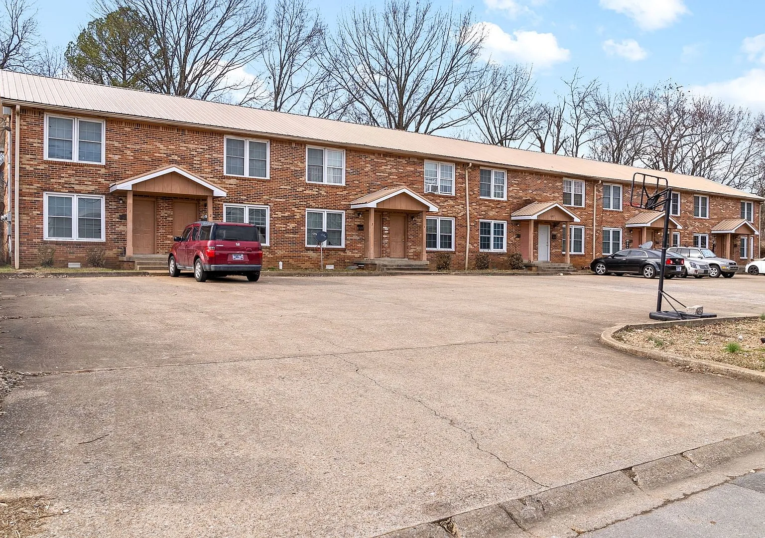 Darlene Dr - 140 — Photo 2