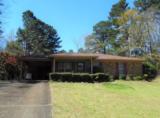 820 White Cir, Grenada, MS 38901