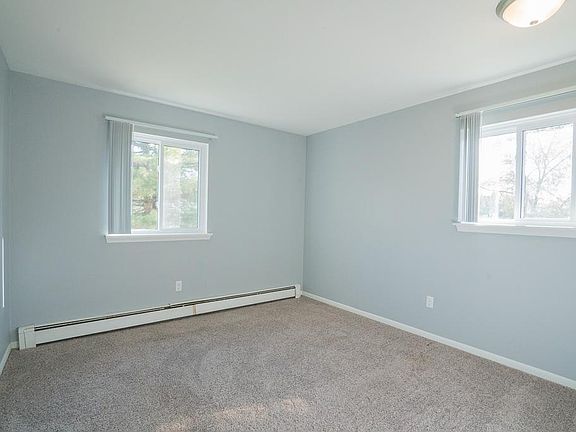 2nd image of 905 North Ave APT 202