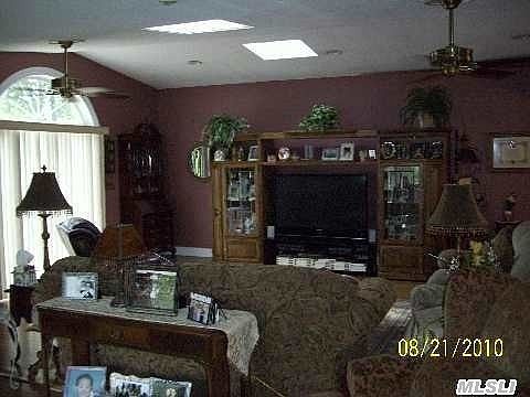 3rd image of 26 Circledale Ln