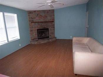 4th image of 17381 Shelby Ln