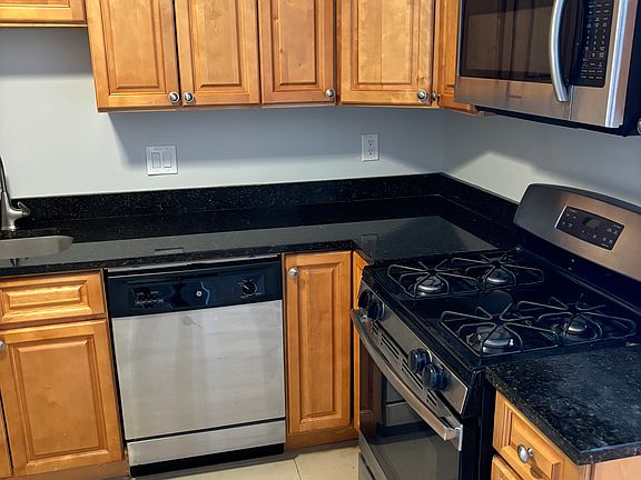 3rd image of 62 Treat St #297513f5f