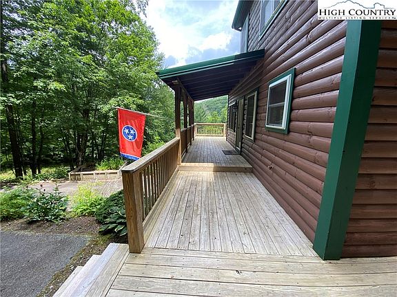 4th image of 111 Fern Hill Drive