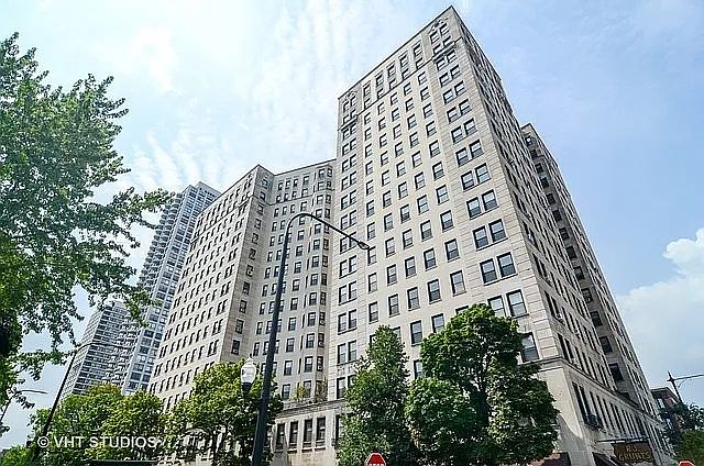 1st image of 2052 N Lincoln Park W APT 503