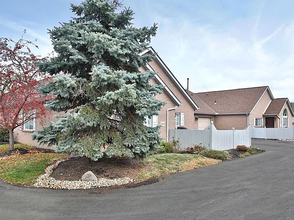 2nd image of 2460 Meadow Glade Dr