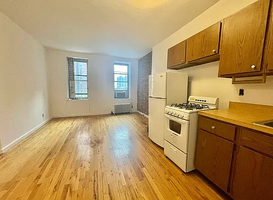 Rented by CitySites Real Estate Group | media 7