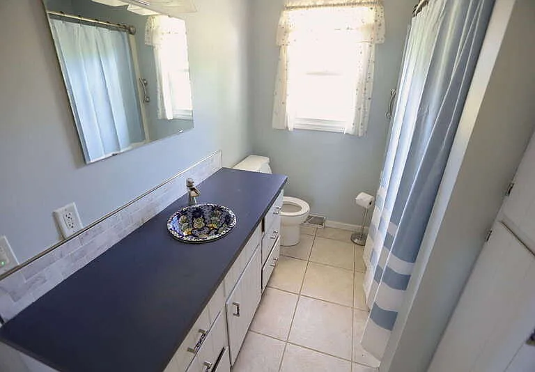 1028 Rosewood St — Photo 6