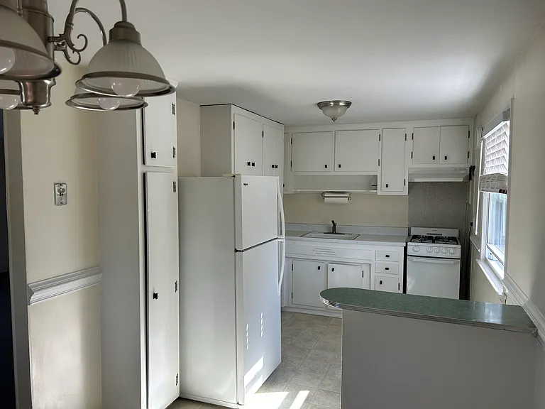 Leaman Pl — Photo 1