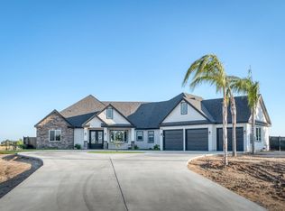 13241 E Falcon Meadow Ln, Clovis, CA