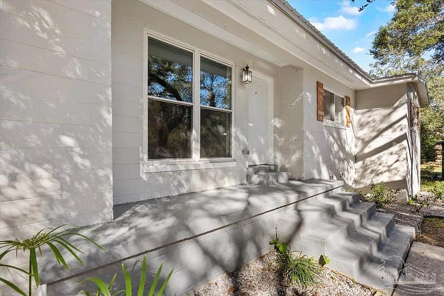 5149 Crestwood Rd — Photo 2