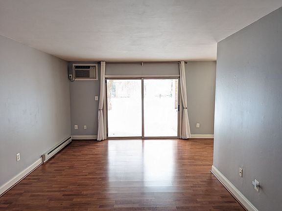 3rd image of 501 Prospect Blvd APT 8A