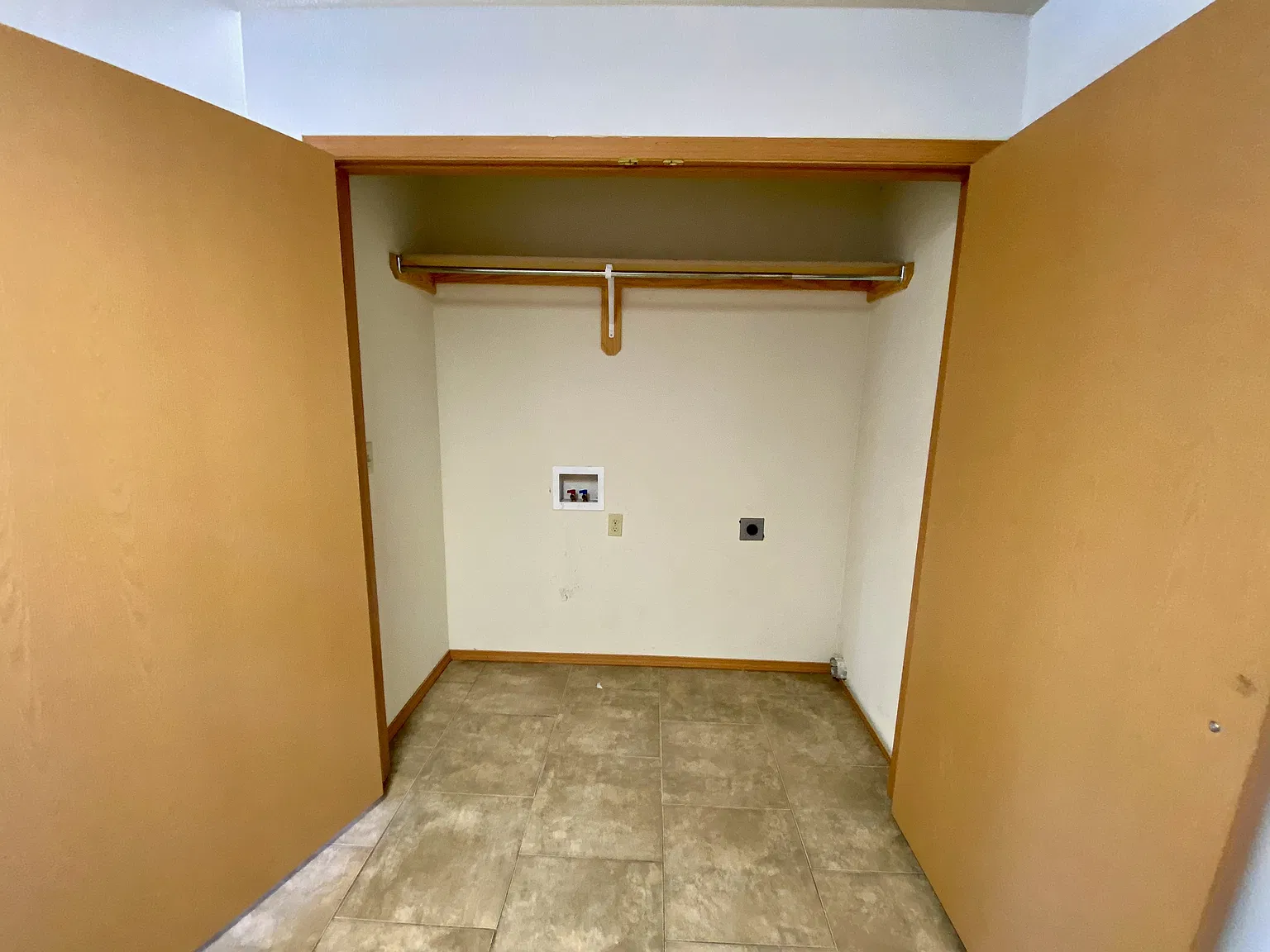 214 Butler Ave - 214 B — Photo 2