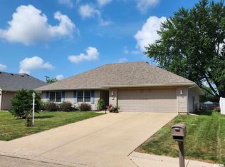 1011 S Johanson Rd, Peoria, IL 61607