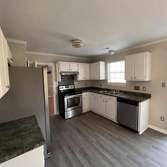 9608 Kayce Ln — Photo 8