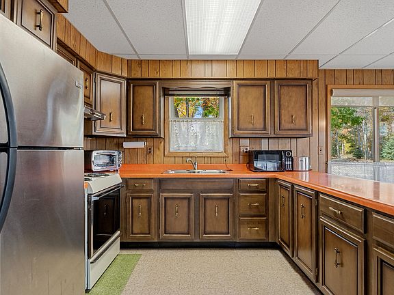 2nd image of 8639 Cedar Grove Trl