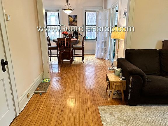 5th image of 2870 Humboldt Ave S #8