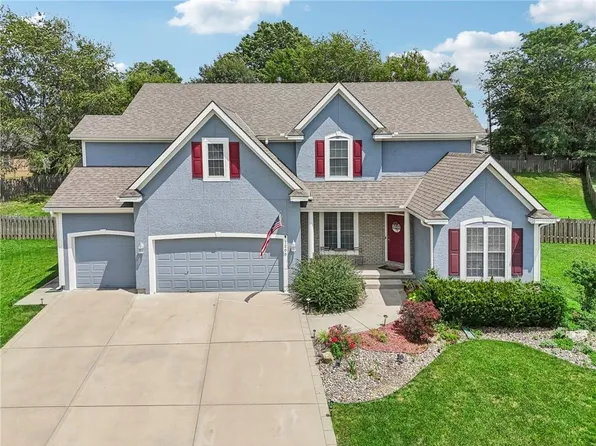 1205 Joshua Ct, Lansing, KS 66043