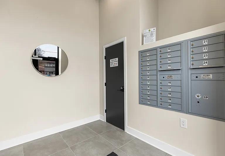 943 Washington Ave #306 — Photo 25