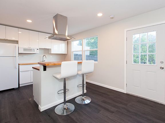 4th image of 4358 Aragon Dr