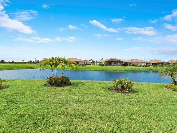 4th image of 25014 SW Alberti Way