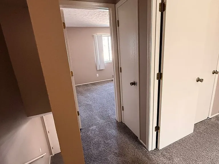 Southdale Square Apartments — Photo 136