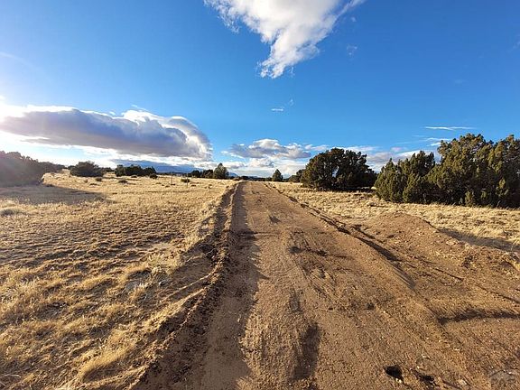 2nd image of Huajatolla Blvd