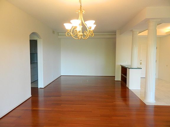 5th image of 4400 Shadow Hills Cir