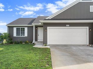 10040 Pennridge Dr, Portage, MI 49024