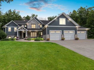 3609 Glen Oaks Pass, Green Bay, WI 54311