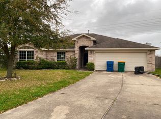 109 Golden Sunset Ct, La Marque, TX 77568
