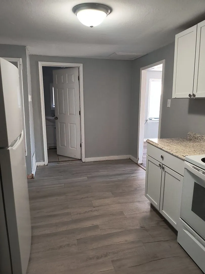Affordable Remodeled 2 Bedroom, 1 Bathroom Home Coming Soon! — Photo 2