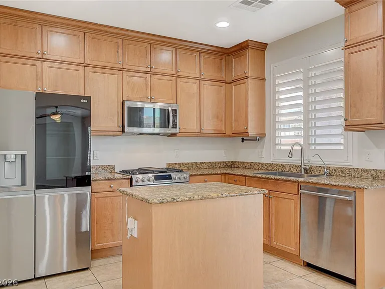 9734 Maspalomas St — Photo 15