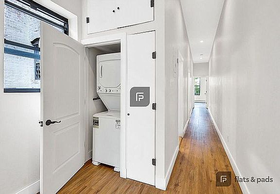 5th image of 193 Jefferson Ave #3A
