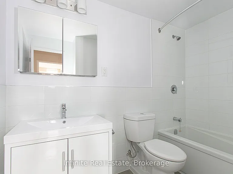 666 Spadina Ave #403 — Photo 10