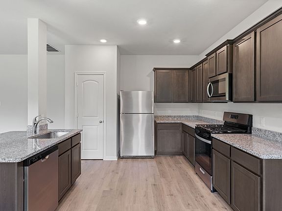5th image of 1221 Kings Pl