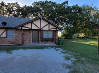 817 N Avenue A, Springtown, TX 76082