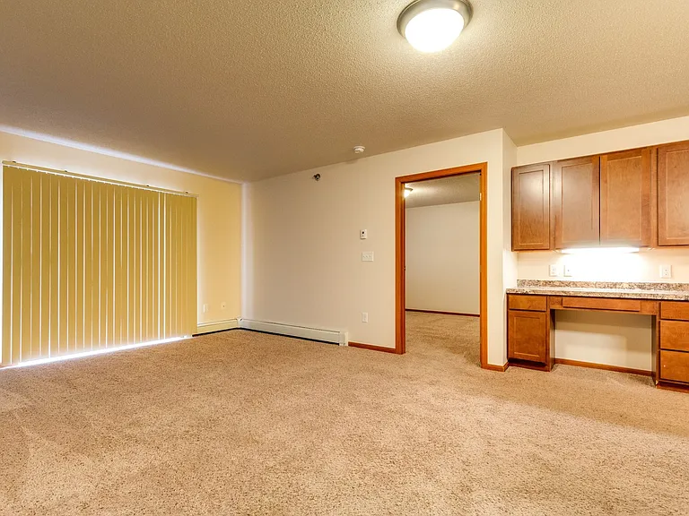 Southport Heights Apartments — Photo 43