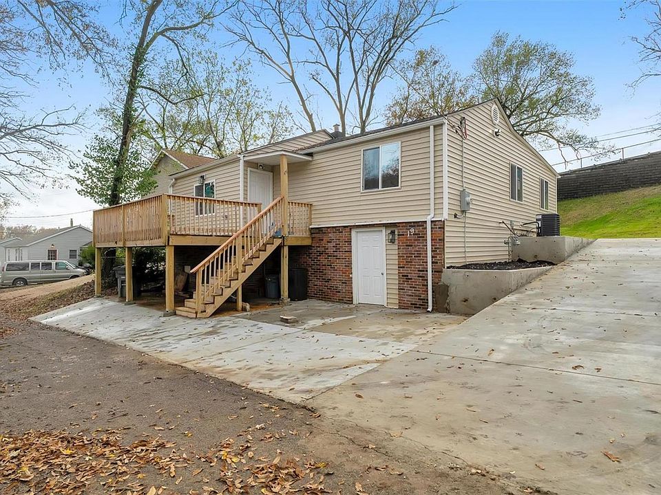 1st image of 19 Mortons Grove St