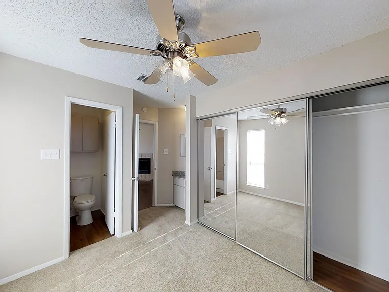 Willow Hill Apartments — Photo 23