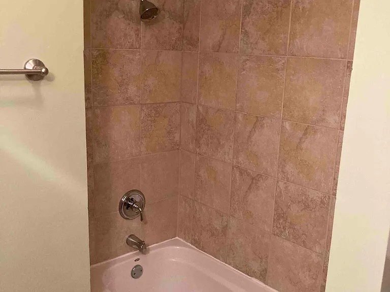 1512 Marion St NW #101 — Photo 8