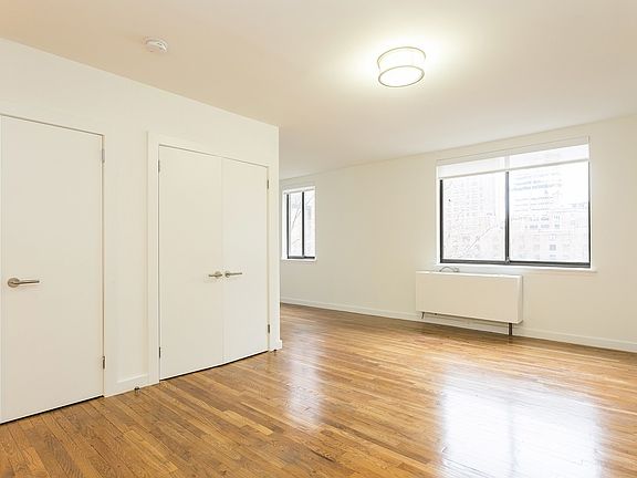 5th image of 434 W 19th St APT 5A