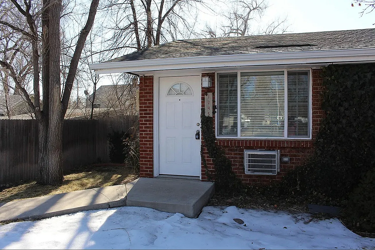 Allison Street Townhomes — Photo 2