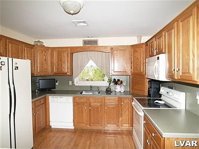 5th image of 1344 Kingston Dr