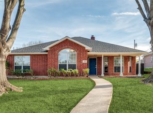 322 E Hillcroft Dr, Duncanville, TX